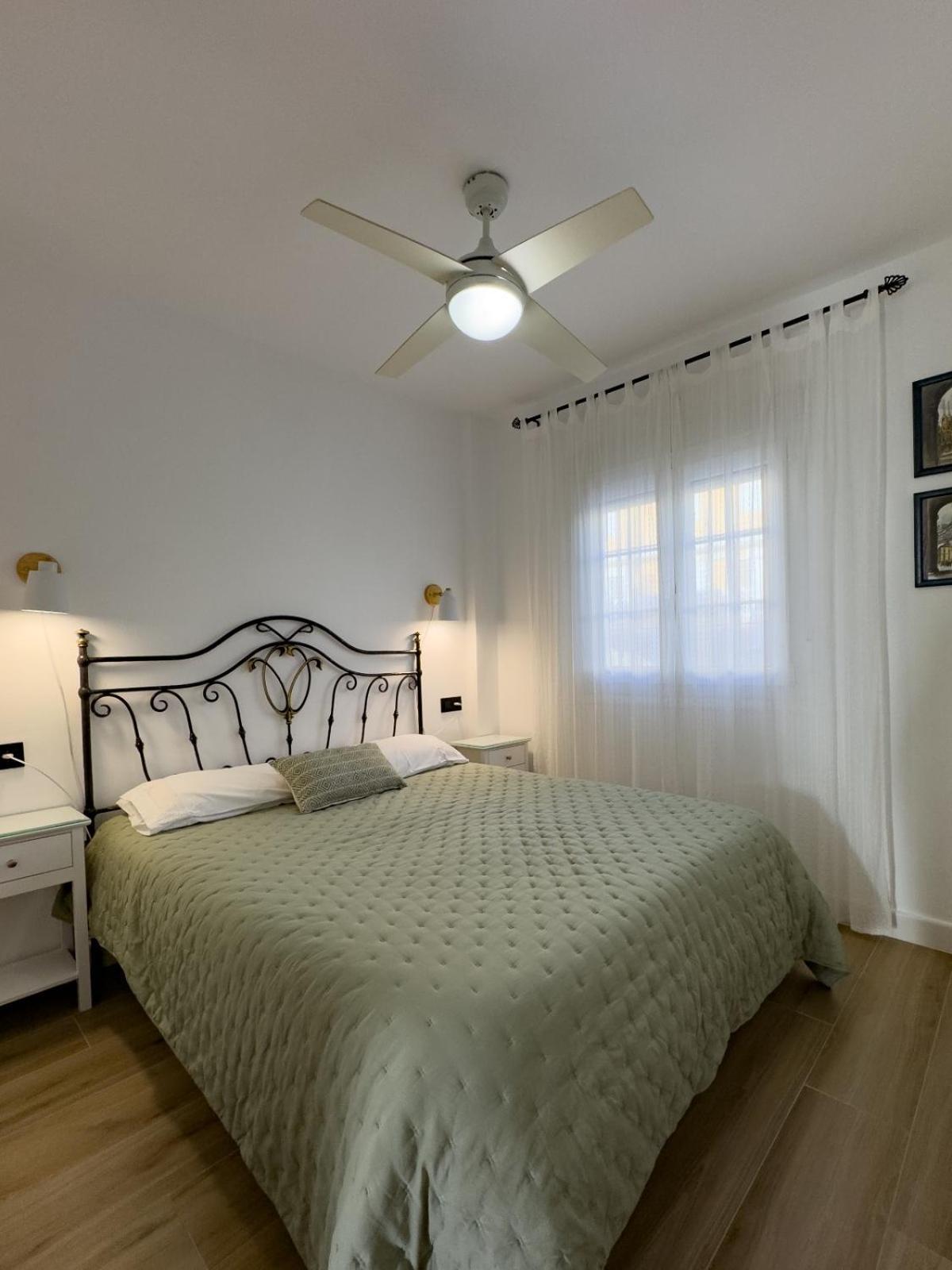 La Tortuga I, Encantador Apartamento Con Garaje En Primera Linea De Playa Тарифа Экстерьер фото